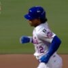Mets’ Francisco Lindor knocks a lead off home run vs. Phillies